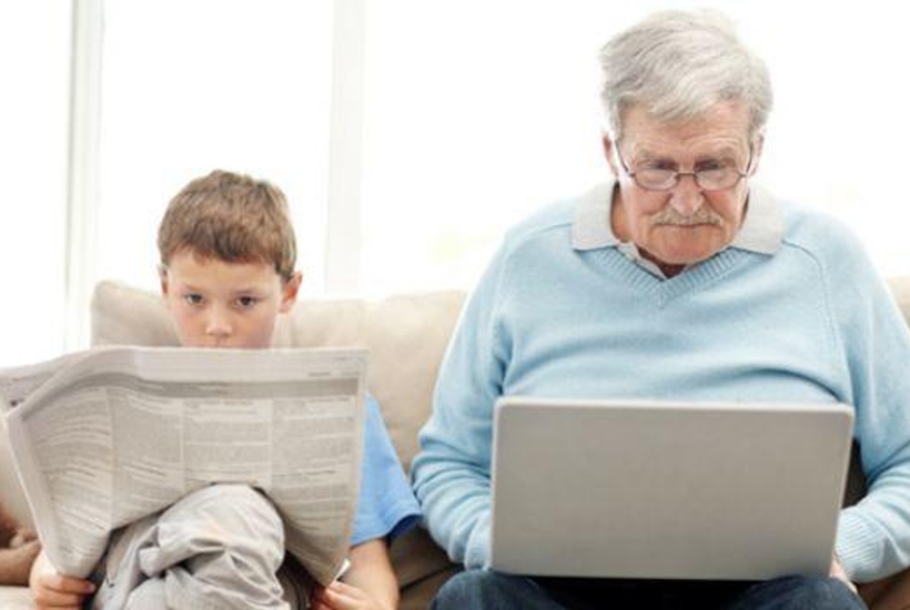Informazione, social e gioco online, è nato l’amore tra i senior e la tecnologia