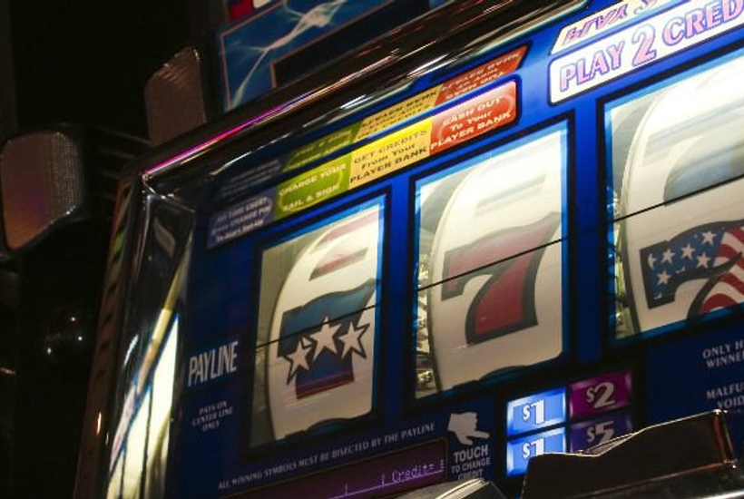 L’ossessione del giocatore si è spostata dalle slot machine al gioco online