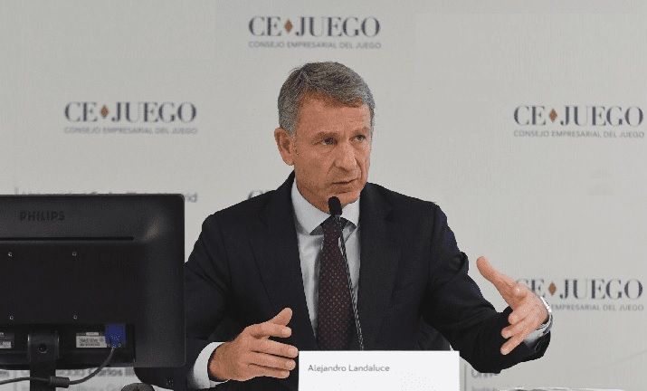 giochigatsby-misc_images-presidente-cejuego-modello-italia-critiche.jpg